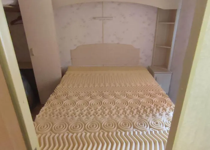 Mobil Accessible Pour 4 Pers. - Api-1-52-2145 * La Tour-d'Auvergne